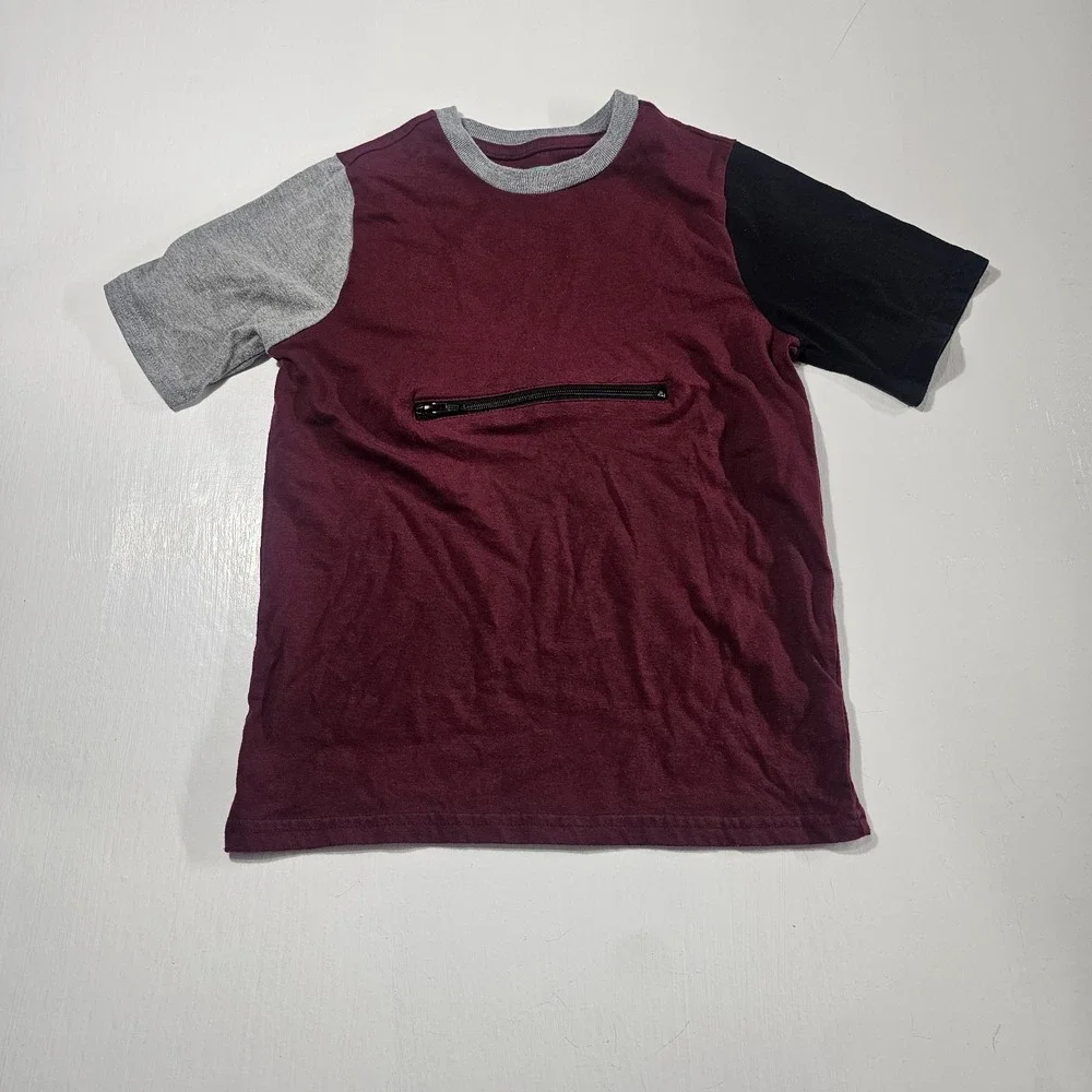 365 Kids Garanimals Boys Size 10 Burgundy  Peaking Eyes Behind Zipper